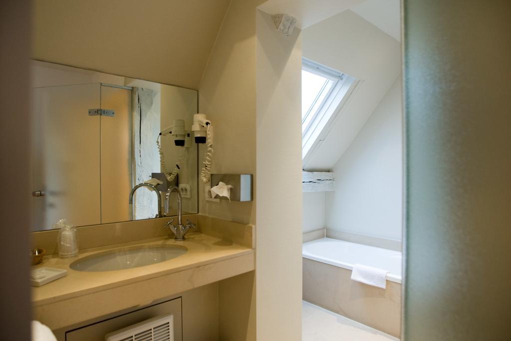 Hotel Le Clos Des Recollets Дюрби Екстериор снимка